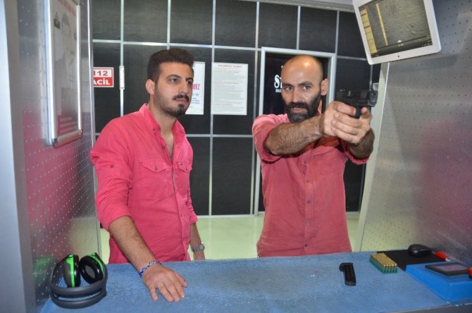 Kahramanmaraş'ta poligonda stres atıyorlar