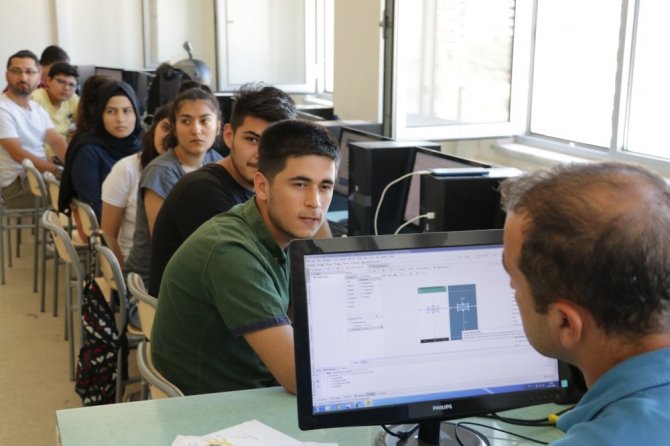 Kahramanmaraş’ta mobil uygulama yazılım kursu açıldı