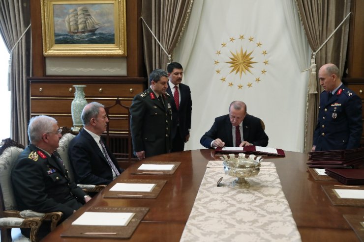 14 General ve Amiral terfi aldı