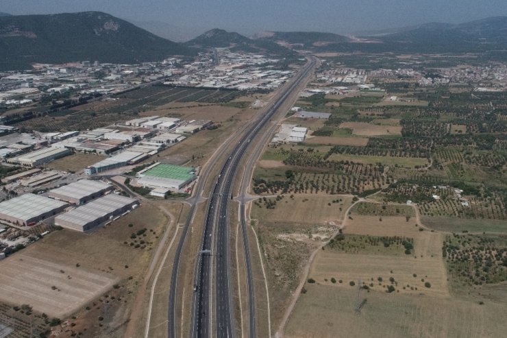 İstanbul-İzmir otoyolu yarın açılıyor