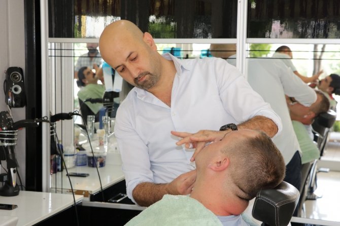 Kahramanmaraş'ta 7 yılda 40 bin jilet biriktirdi