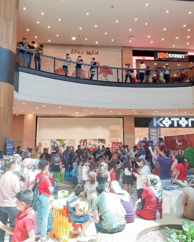 Kahramanmaraşlı çocuklar tatilin tadını çıkarıyor