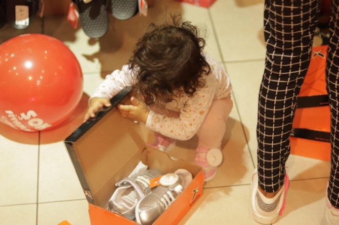 Umut Elleri bayram öncesi çocukları sevindirdi