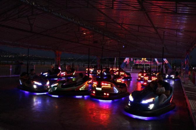 Kahramanmaraş’ın en büyük eğlence merkezi açıldı