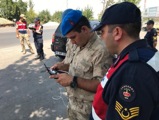 Kahramanmaraş'ta Jandarmadan drone ile trafik denetimi