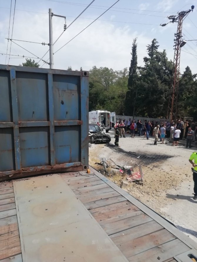 Kahramanmaraş’ta yük treni otomobile çarptı: Çok sayıda yaralı var