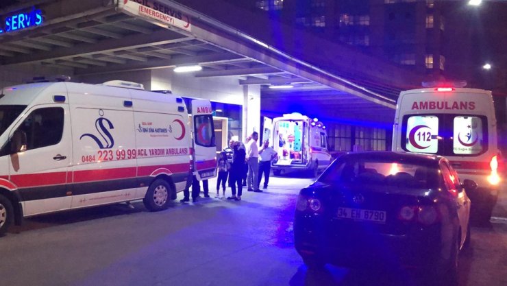 Siirt’te tarım aracı devrildi: 12 yaralı