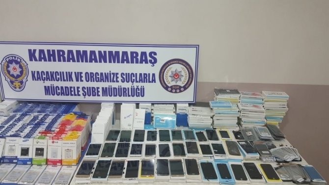 Kahramanmaraş’ta 450 bin liralık kaçak malzeme ele geçirildi