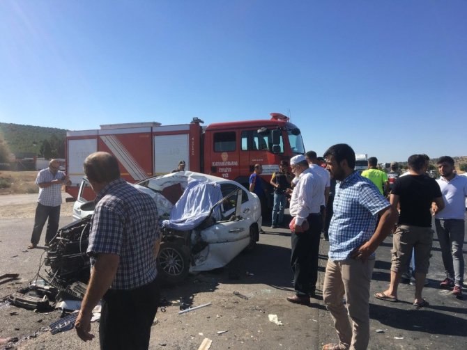 Kahramanmaraş’ta kamyon ile otomobil çarpıştı sürücü öldü