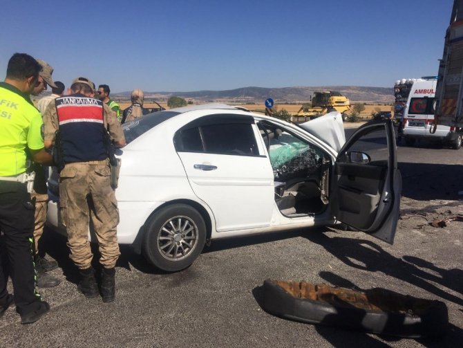 Kahramanmaraş’ta kamyon ile otomobil çarpıştı sürücü öldü