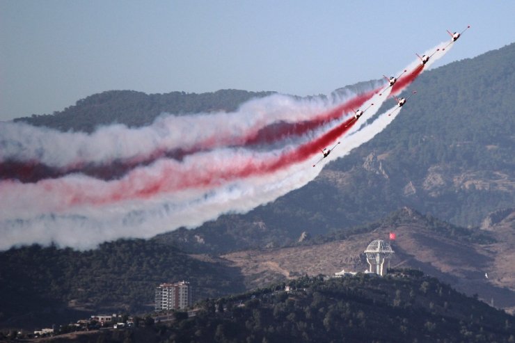 Türk Yıldızları ve Solo Türk nefes kesti