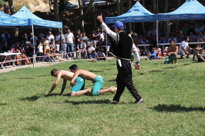 6. Şeref Eroğlu Güreş Turnuvasına 571 sporcu katıldı