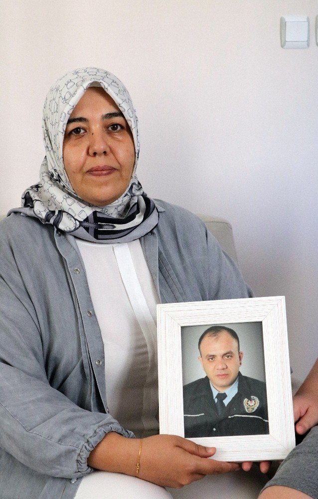 Dıyarbakırda şehit olan  kahramanımızın eşi: 'Kocamız yoksa biz varız'