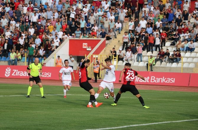 Kahramanmaraşspor Fatih Karagümrük'e garklı yenildi