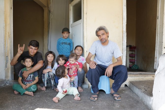 Türkiye'deki Türkmenler 'asker'olmak istiyor