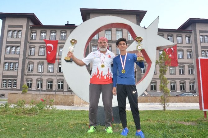 100 kilometrelik ultramaratonu 8 saat 38 dakikada tamamladı
