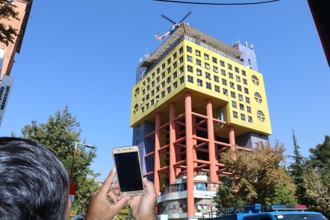 Gerçeği aratmayan helikopterli yaralı kurtarma tatbikatı