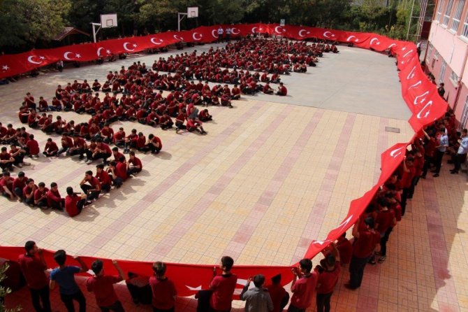 Kahramanmaraş'ta Barış Pınarı Harekatı’na koreografili destek