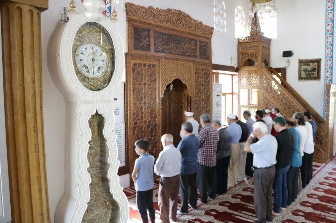 Tarihi saat 90 yıldır tıkır tıkır çalışıyor