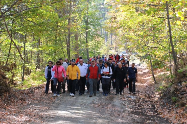 Kütahya Domaniç’te doğa yürüyüşü