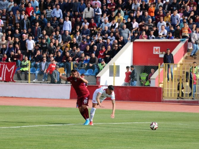 Kahramanmaraşspor, sahasında Bandırmaspor ile berabere kaldı