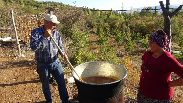 Önce bandırdılar, sonra oynadılar