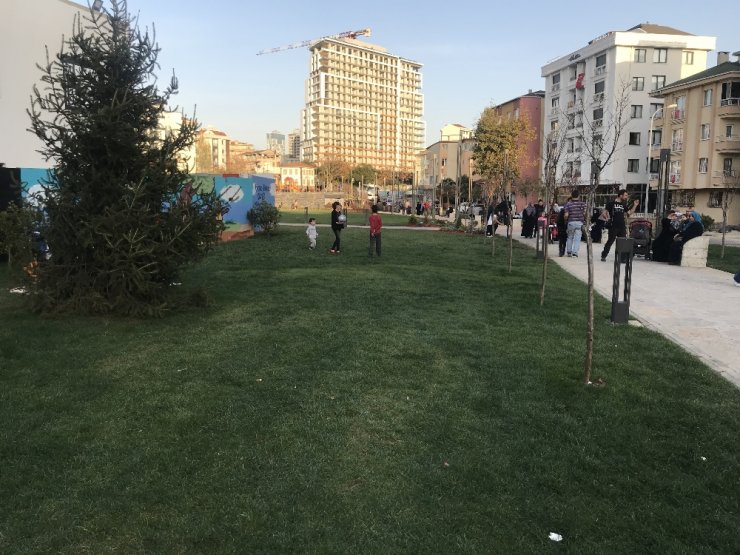 Vatandaşlar parklara akın etti