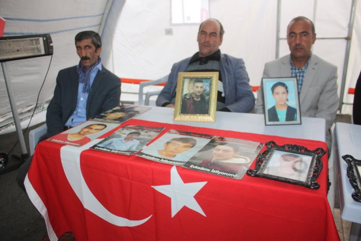 HDP önündeki ailelerin evlat nöbeti 76’ncı günde