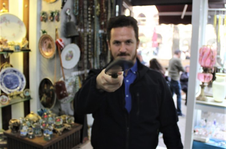 218 yıllık kılıç otomobil fiyatına satışa çıkartıldı