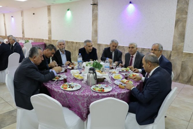 Kahramanmaraş'ta emekli öğretmenler kahvaltıda buluştu