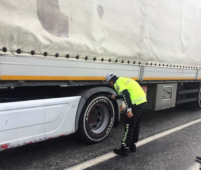 Aman dikkat, kış lastiği uygulaması başladı