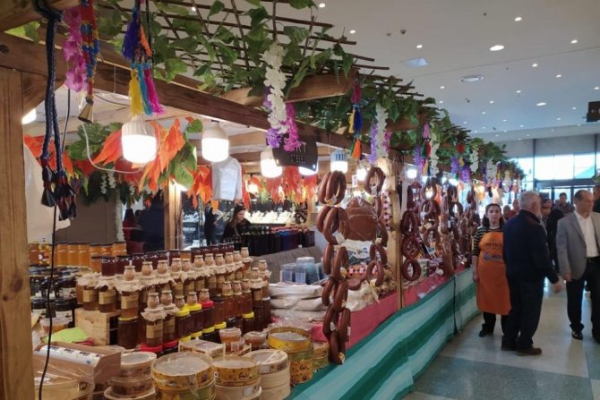 Kahramanmaraşlılar Türkiye’nin lezzetlerini tattı