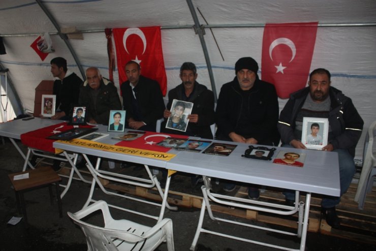 HDP önündeki ailelerin evlat nöbeti 104’üncü gününde