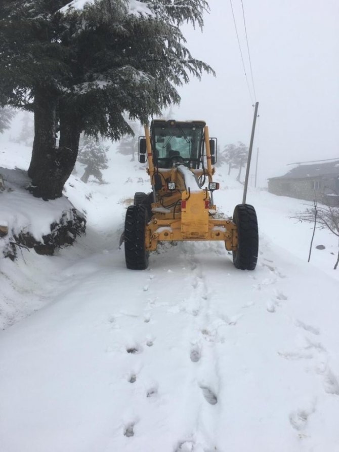 Kahramanmaraş'a beklenen kar geldi