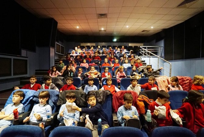 12 bin öğrenci sinema sevincini yaşadı