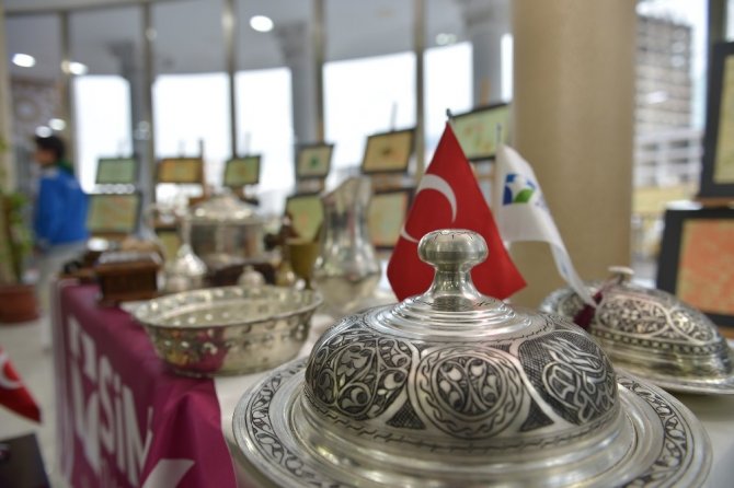 Kahramanmaraşlı öğrencilerden ‘ebru’ sergisi