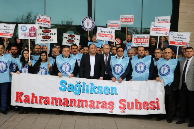 Kahramanmaraş'ta ki sağlık çalışanları meslektaşlarına yapılan saldırıyı kınadılar