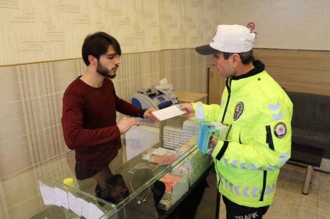 Kahramanmaraş'ta Polisten Suriyelilere trafik eğitimi