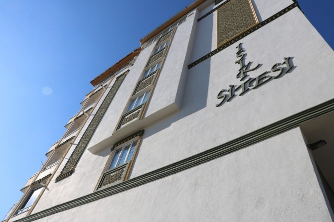 Apartmanın 8’inci katından düşen bebek, son yolculuğuna uğurlandı