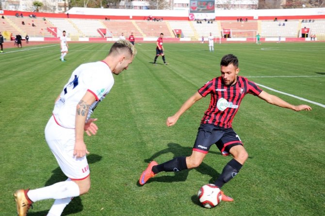 Kahramanmaraşspor kendi evinde Uşakspor'u mağlup etti