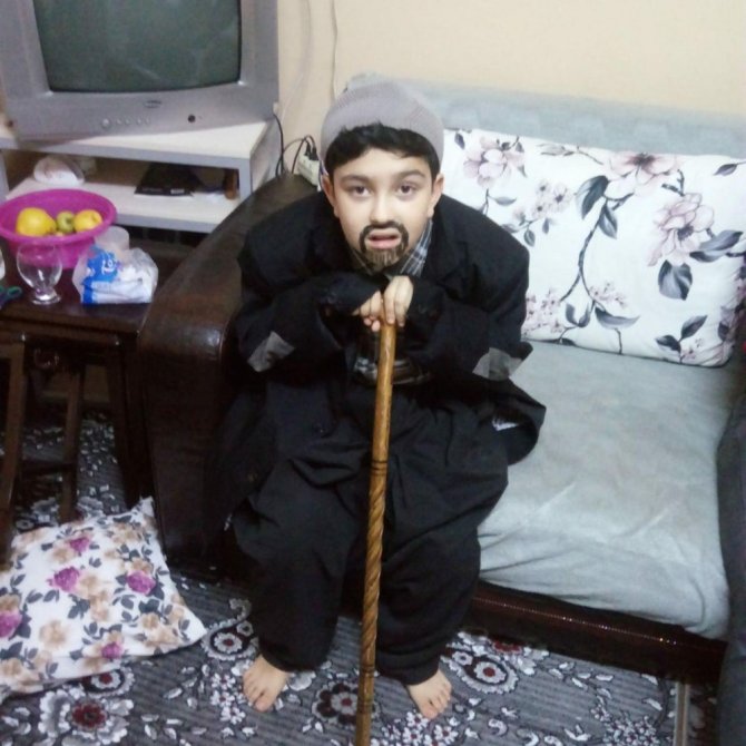 Öğrenci ve veliler geleceklerini aydınlattı televizyonları kararttı