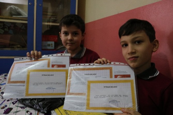 Kahramanmaraş’ta 288 bin öğrenci karne heyecanı yaşadı