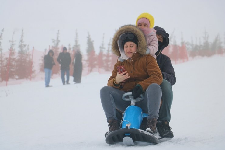 Sömestir tatili fırsat bilenler, oraya akın etti