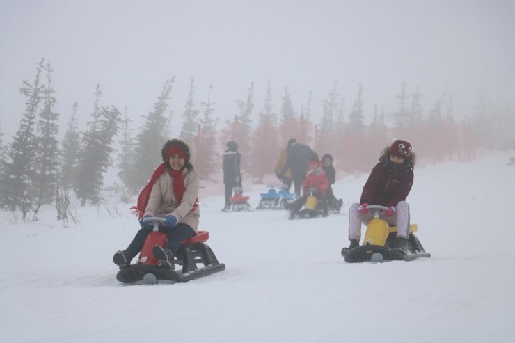 Sömestir tatili fırsat bilenler, oraya akın etti