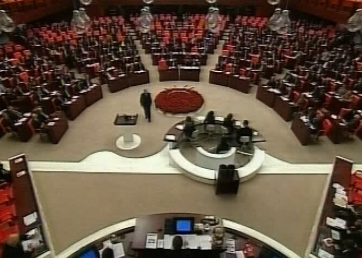 TBMM’de FETÖ’nün siyasi ayağı tartışması