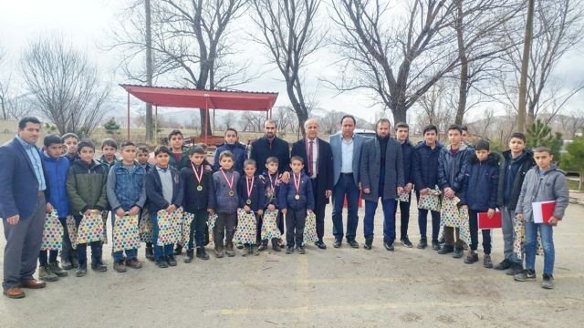 Para öüllerini depremzedelere bağışladılar