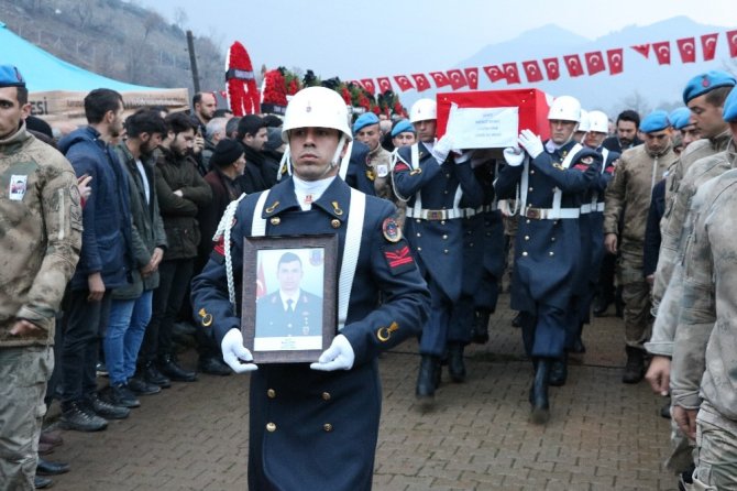 Şehidimiz Türkoğlu ilçesinde toprağa verildi