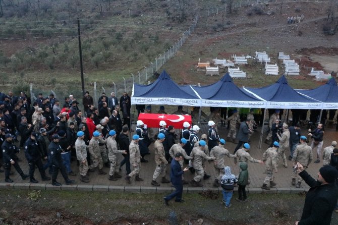 Şehidimiz Türkoğlu ilçesinde toprağa verildi