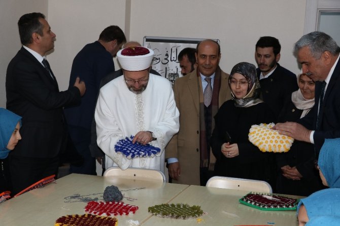 Diyanet İşleri Başkanı Erbaş, Kahramanmaraş’ta Kur’an kursu açtı