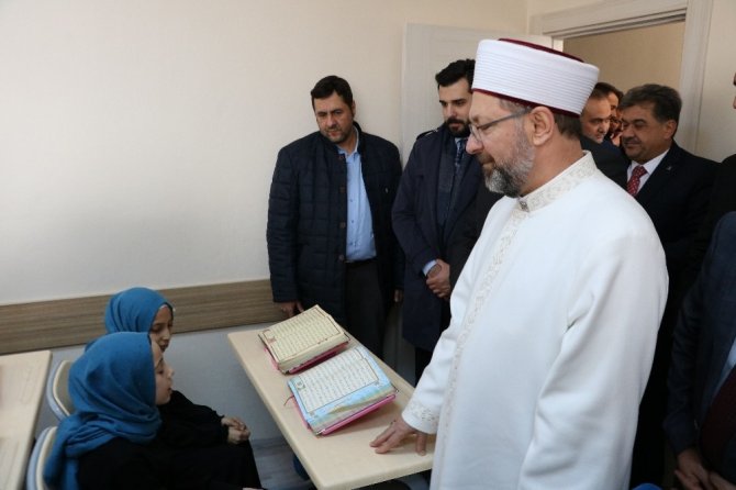 Diyanet İşleri Başkanı Erbaş, Kahramanmaraş’ta Kur’an kursu açtı